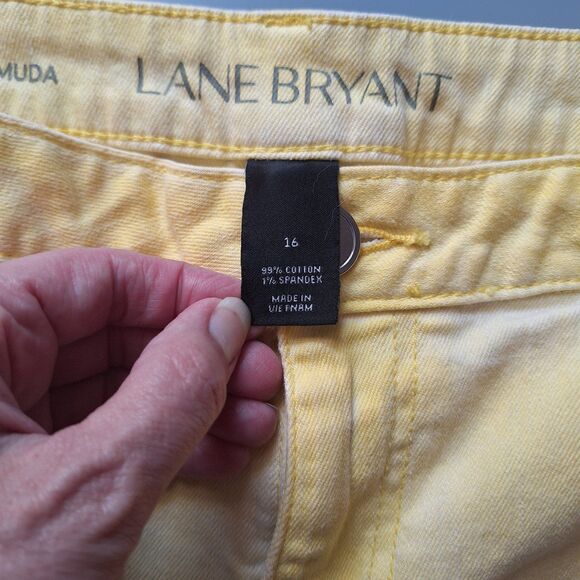 Lane Bryant Yellow Denim Bermuda Shorts Ladies Size 16 Raw Hem - Picture 8 of 12